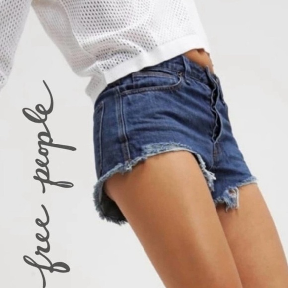 Women's Free People Blue Jean Shorts Distressed High-Waisted Beach Mini Size 30 - Picture 1 of 7